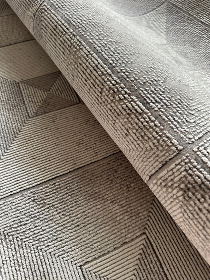 Venice     Design 51304                   Gray