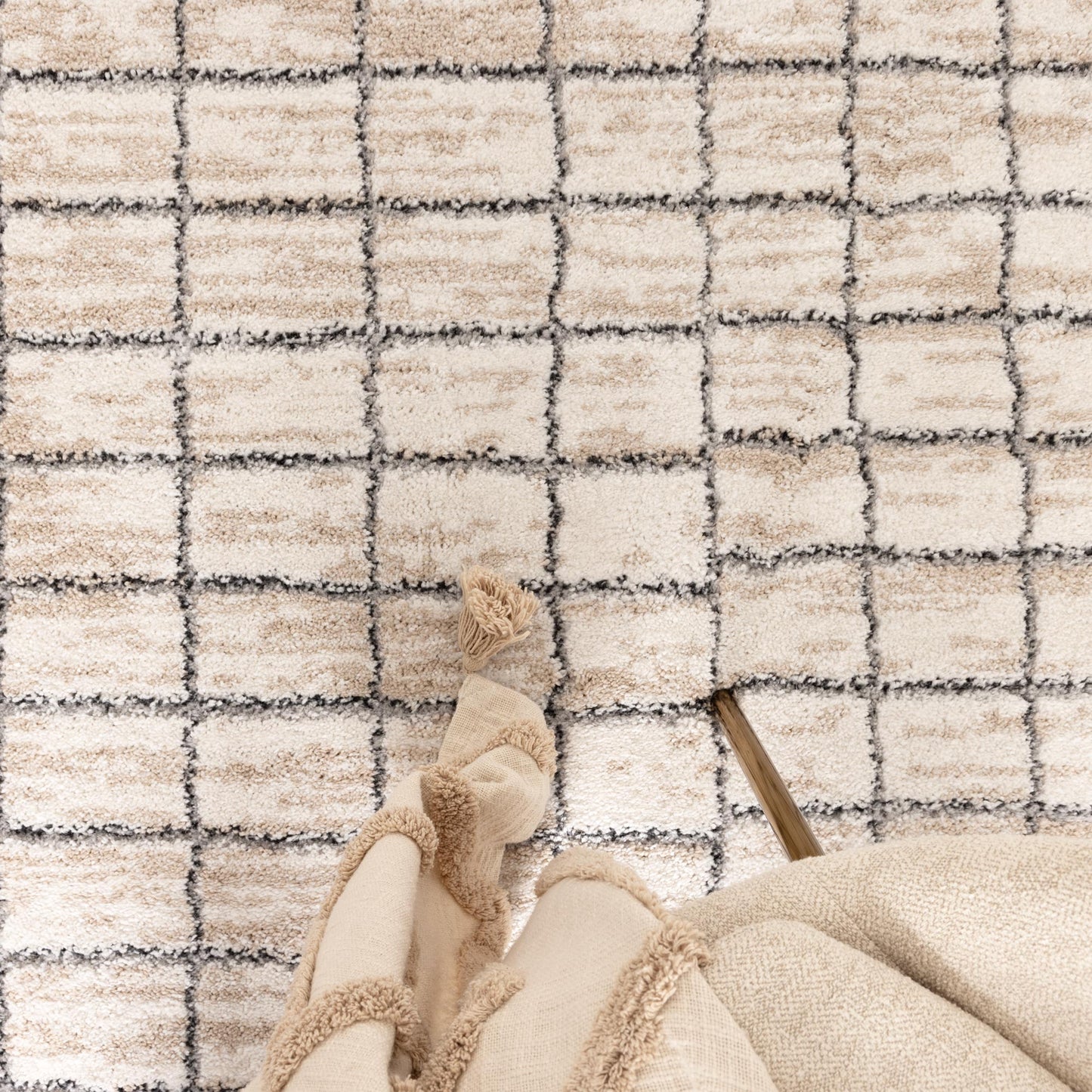 Nola Clean Lines Neutral Rug - N004
