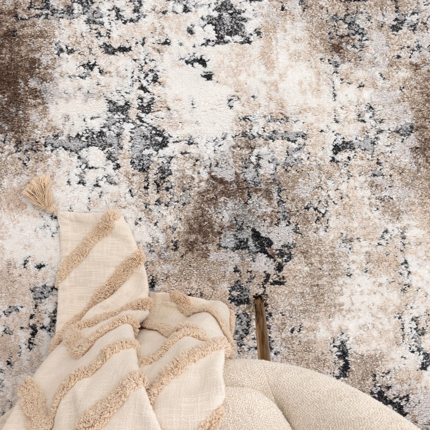 Nola Abstract Gray Beige Rug - N006